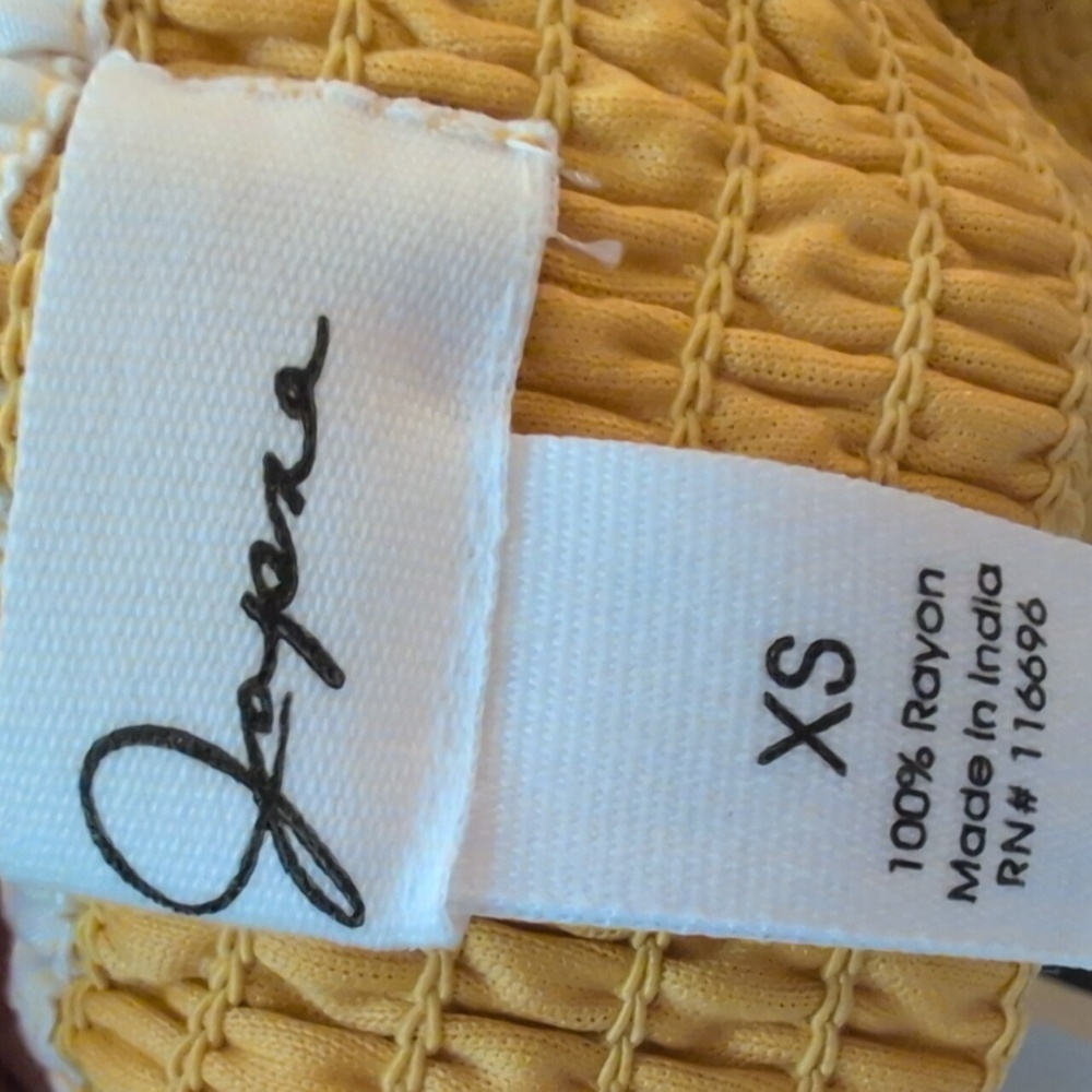 Yellow and White Floral Sundress with Tie Straps - Picture 13 of 15